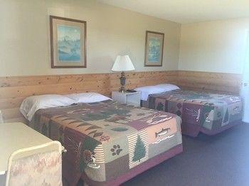 Smokey Hollow Resort Wasagaming Экстерьер фото